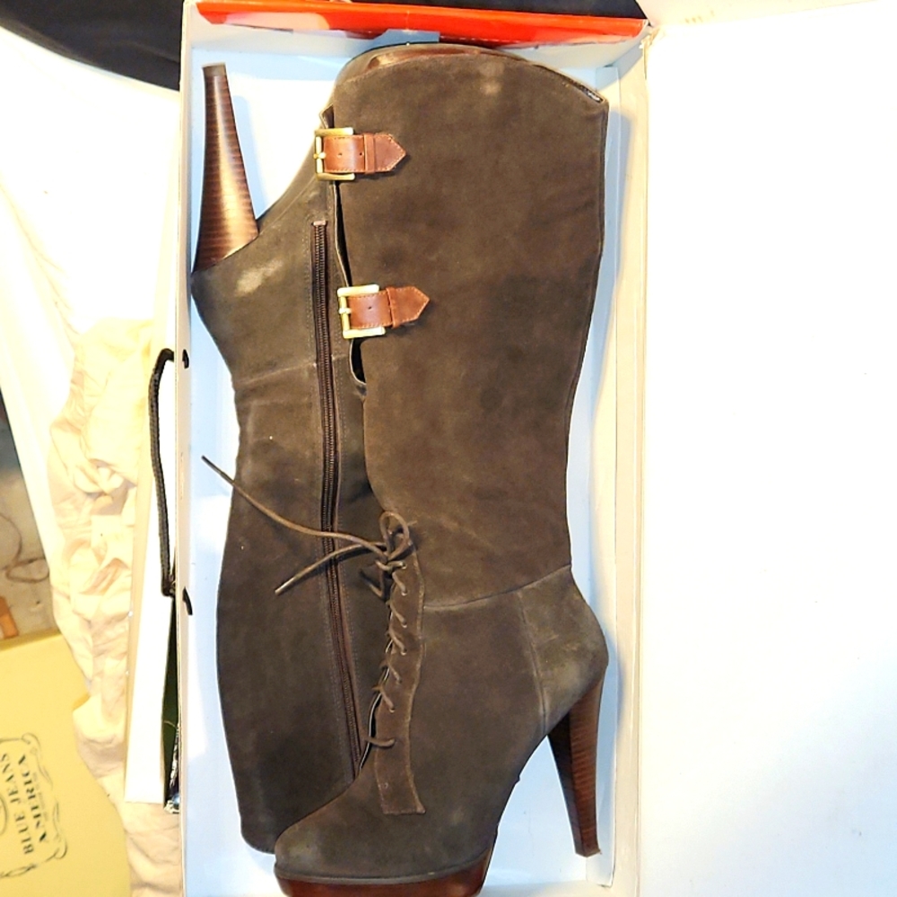 Guess suede brown boots size 8M